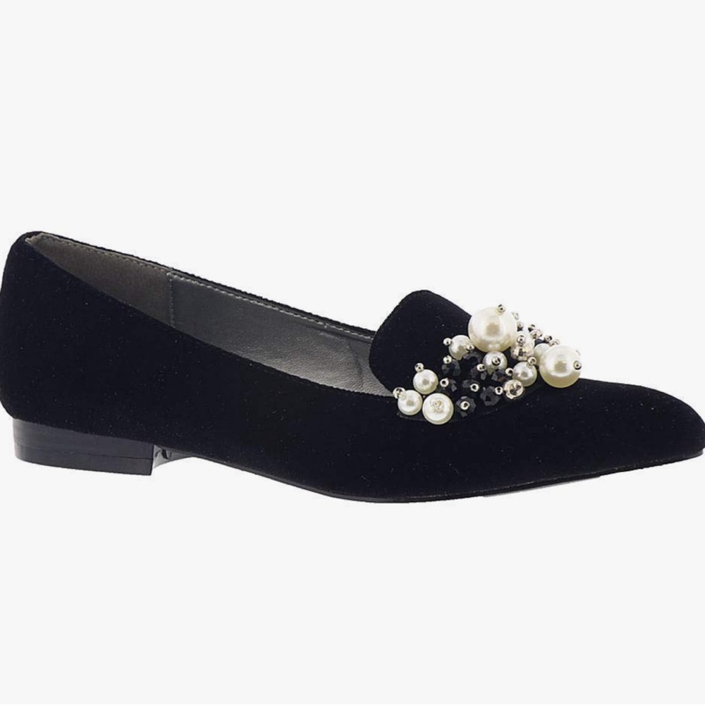Elegant Black Loafers with Pearl Embellishments